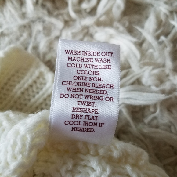 SO colorblock crew neck cable knit cozy sweater - Picture 8 of 10